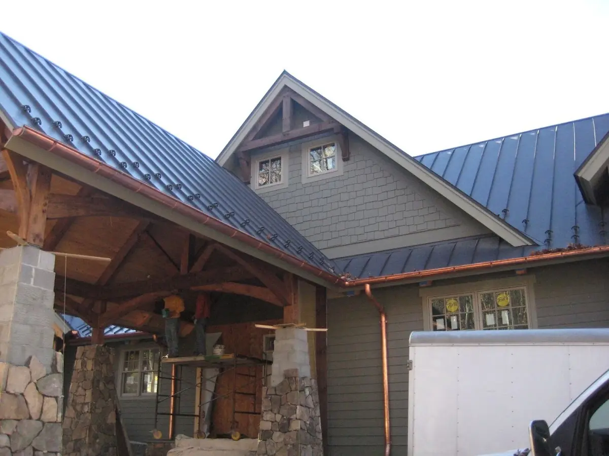 Craftsman Roofing team delivering quality roofing work in North Miami Beach
